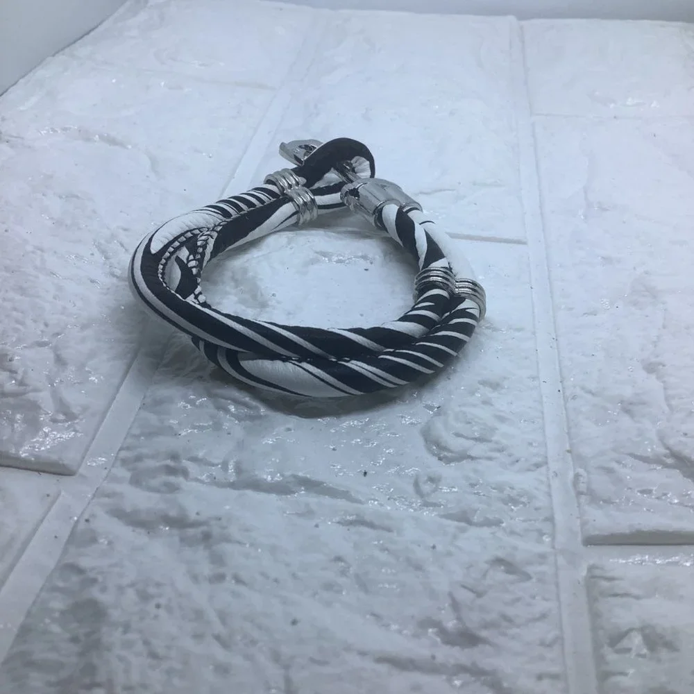 Sliver Classic Anchor Clasp Bracelet Men’s White and Black‎